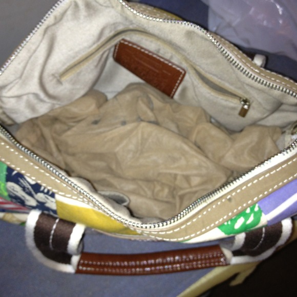 Authentic Coach patchwork purse - Picture 3 of 4