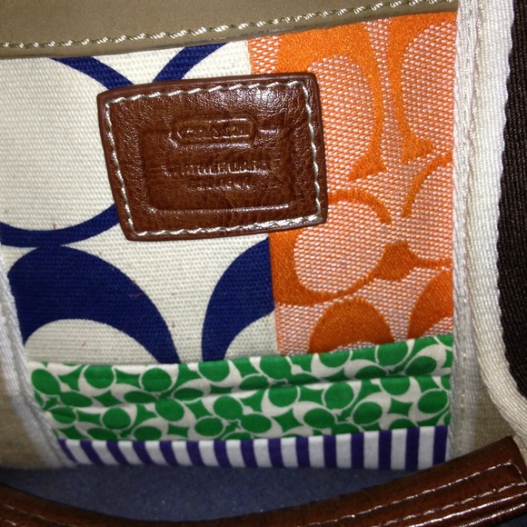Authentic Coach patchwork purse - Picture 4 of 4