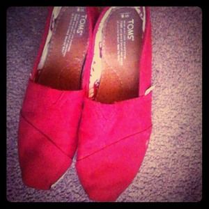 Red Toms