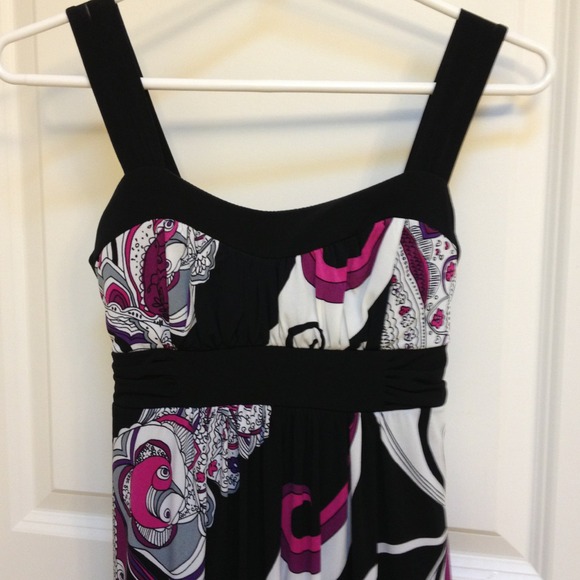 Fun Graphic Dress - Picture 3 of 3