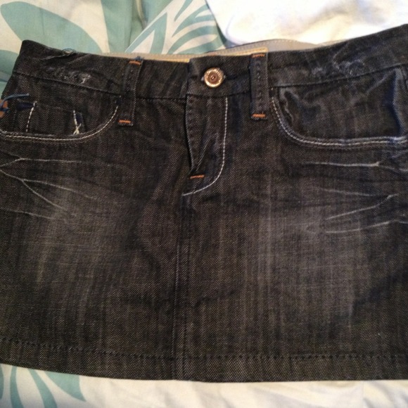 Vigoss Jean Skirt - Picture 3 of 4