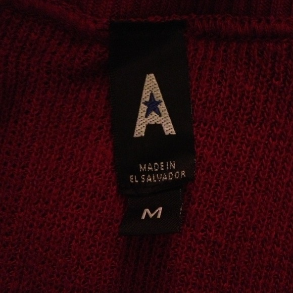 Knit quarter sleeve sweater-like top! - Picture 3 of 4