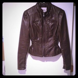Guess small brown leather jacket