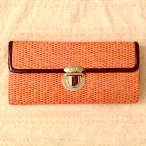 ❌UNAVAILABLE❌Coral Woven Clutch