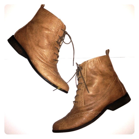 ❌SOLD❌Tan Leather Oxford Combat Boots