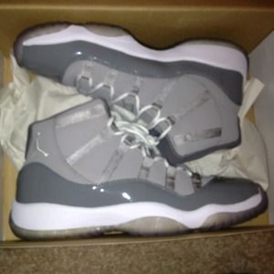 Air Jordan Cool Grey Retro size 7 boys