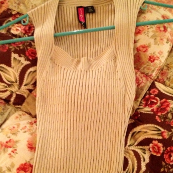 SOLD 💃👍💥 - Picture 2 of 3