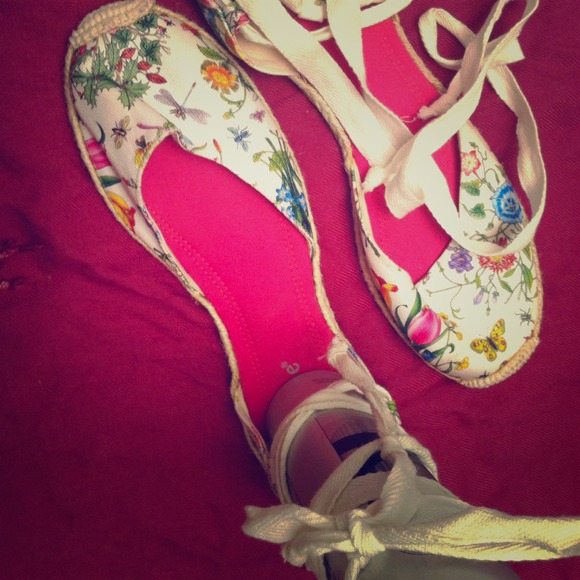 New! Lace up ballet flat