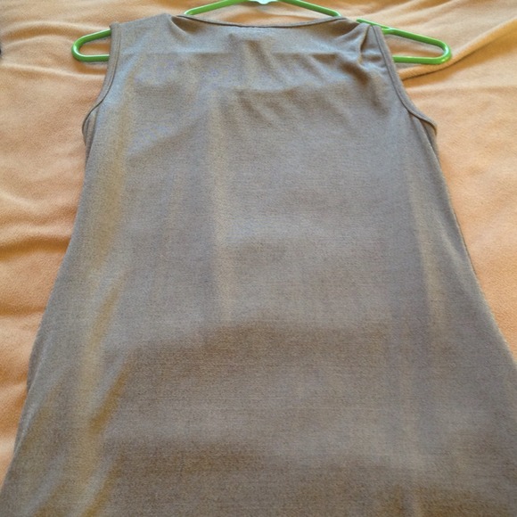 Grey sequence tank - Picture 3 of 3