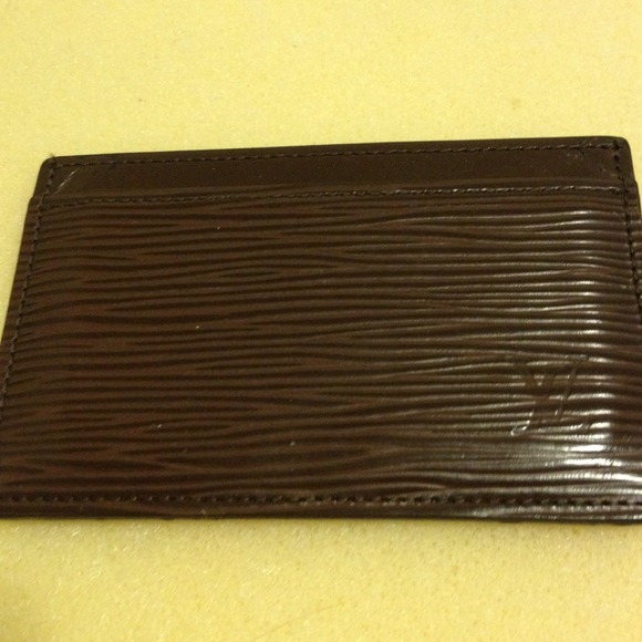 Louis vuitton card case...NO TRADES ON THIS ITEM