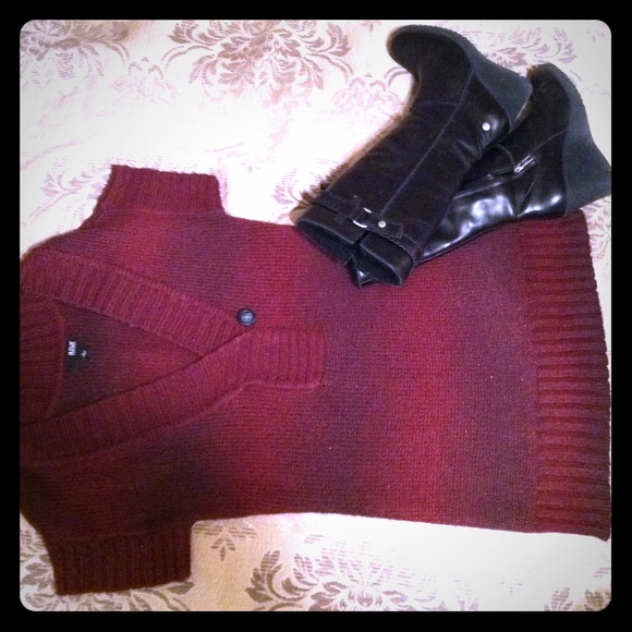 Burgundy short sleeved sweater dress