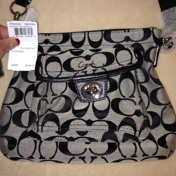 Signature "C" coach crossbody swingpack