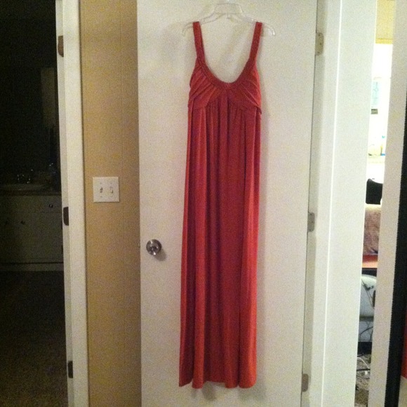 Gorgeous In Orange? - Picture 3 of 3