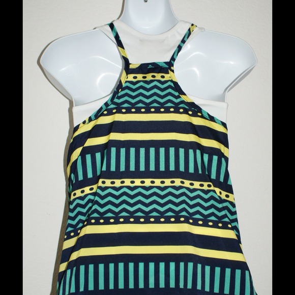 🎯Sold!!!Teal Pattern Tank - Picture 2 of 2