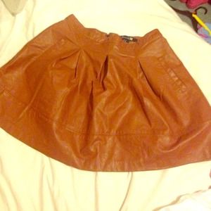 pocketed Leather skirt!