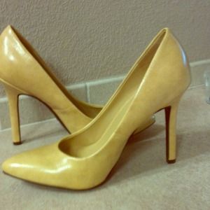 Heels. Mustard yellow.