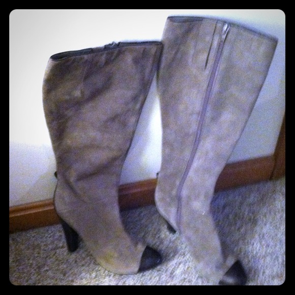 Nine West suede knee high zip up boots worn twice