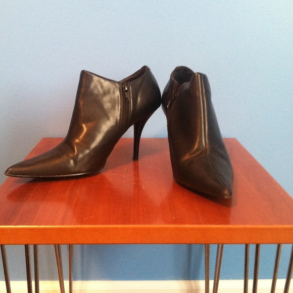 Nine West Black ankle boots - size 9.5