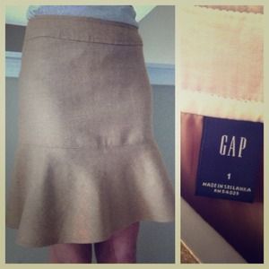 Bundle: 2 Gap skirts