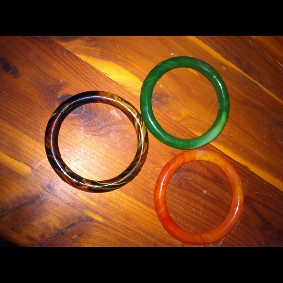 Beautiful bangle bracelets - Picture 3 of 3