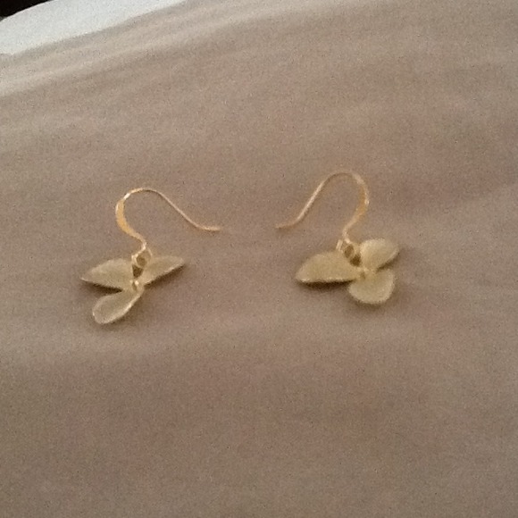 Sold @Candytst2 Gold earrings never worn