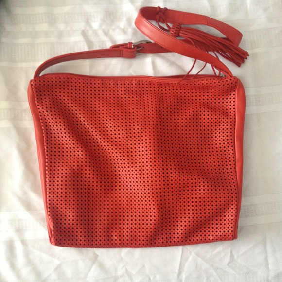 Stone Mountain Red Retro Handbag