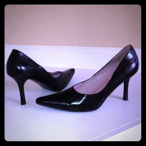 Black Pumps