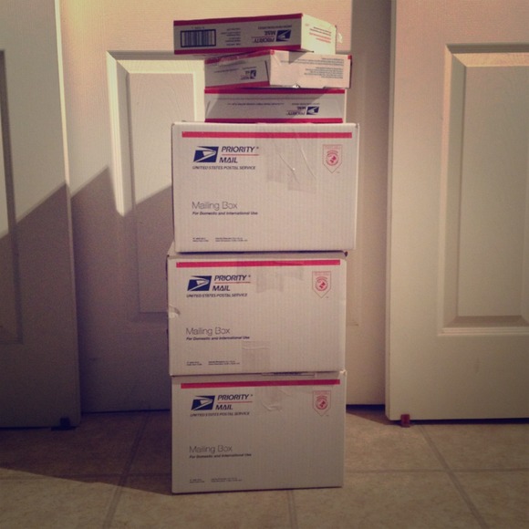 SHIPMENT GOING OUT!!:)👍👏👠👗👚🎉