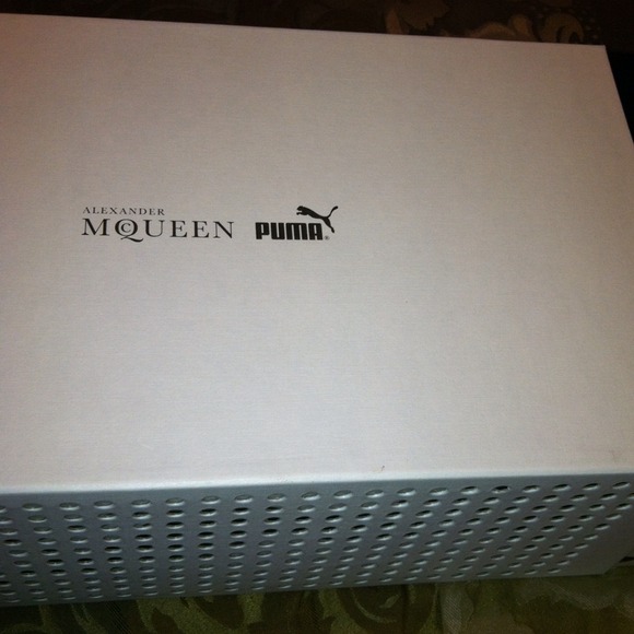 👟 Alexander McQueen limited addition