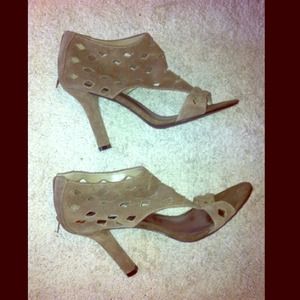 Steve Madden Nude Suede Cut out Heels