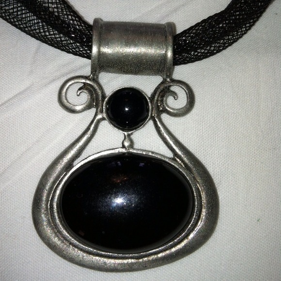 BEAUTIFUL FUNKY NECKLACE