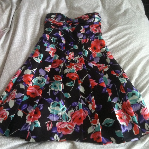 Express Dresses Floral Silk Pleated Dress Poshmark