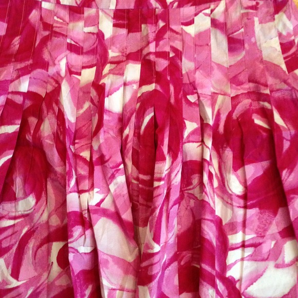 🔥REDUCED🔥 NWOT Calvin Klein Skirt - Picture 2 of 3