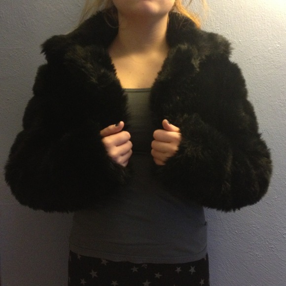 Faux Fur Cropped Jacket