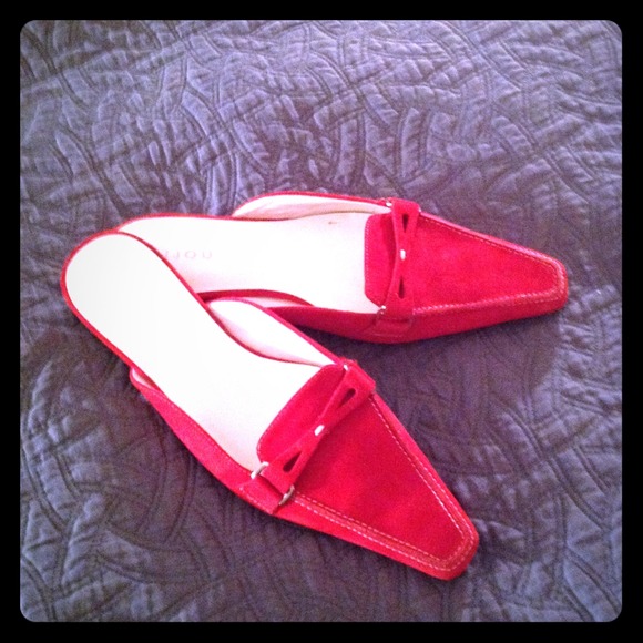 Bijou red velvet flat