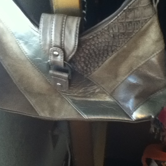 Handbag - Picture 3 of 4