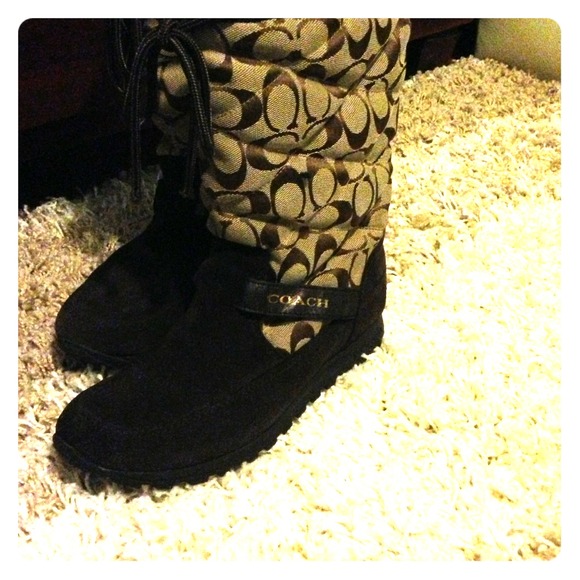 These are authentic coach boots size 7 1/2