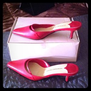 Newport News red open heel shoes