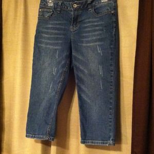 **TRADE @jlm611 Capris & green top bundle