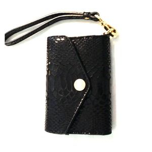 Reduced price Michael kors iPhone 4/4S wristlet