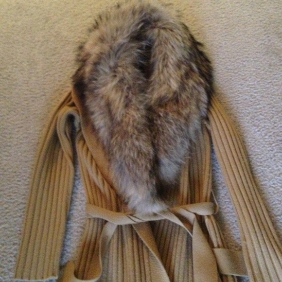 Theory cable knit sweater with removable fur.