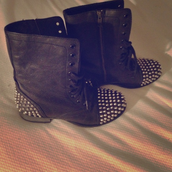 Steve Madden Boots - 🙅🙅🙅sold🙅🙅🙅