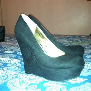 Brand new closed wedges