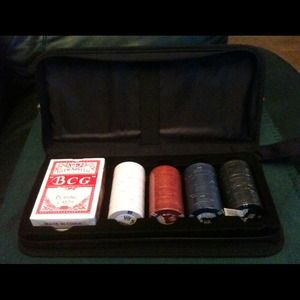PRICE FIRM Poker set