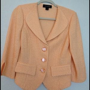 St. John size 6 women's blazer. Spring weight.
