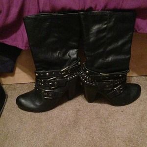 Super cute boots 7 1/2