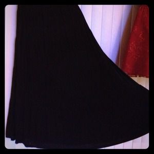 🔴SOLD IN BUNDLE🔴Floor length black skirt