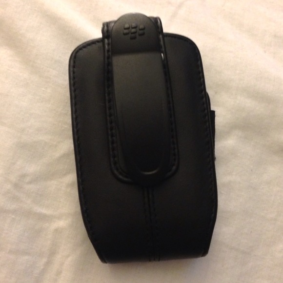 BlackBerry Torch Case w/ hard shell case Free - Picture 2 of 4
