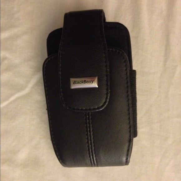 BlackBerry Torch Case w/ hard shell case Free - Picture 4 of 4