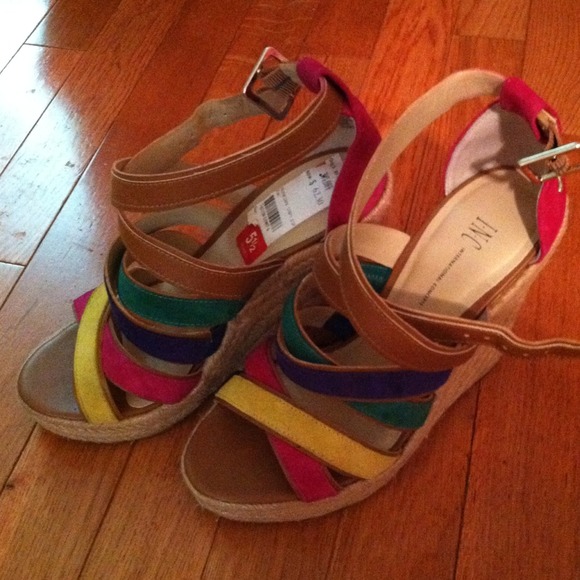 INC Wedge - Picture 2 of 2